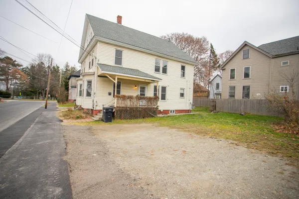 $350,000 | 8-10 Linden Street, Bangor, ME 04401