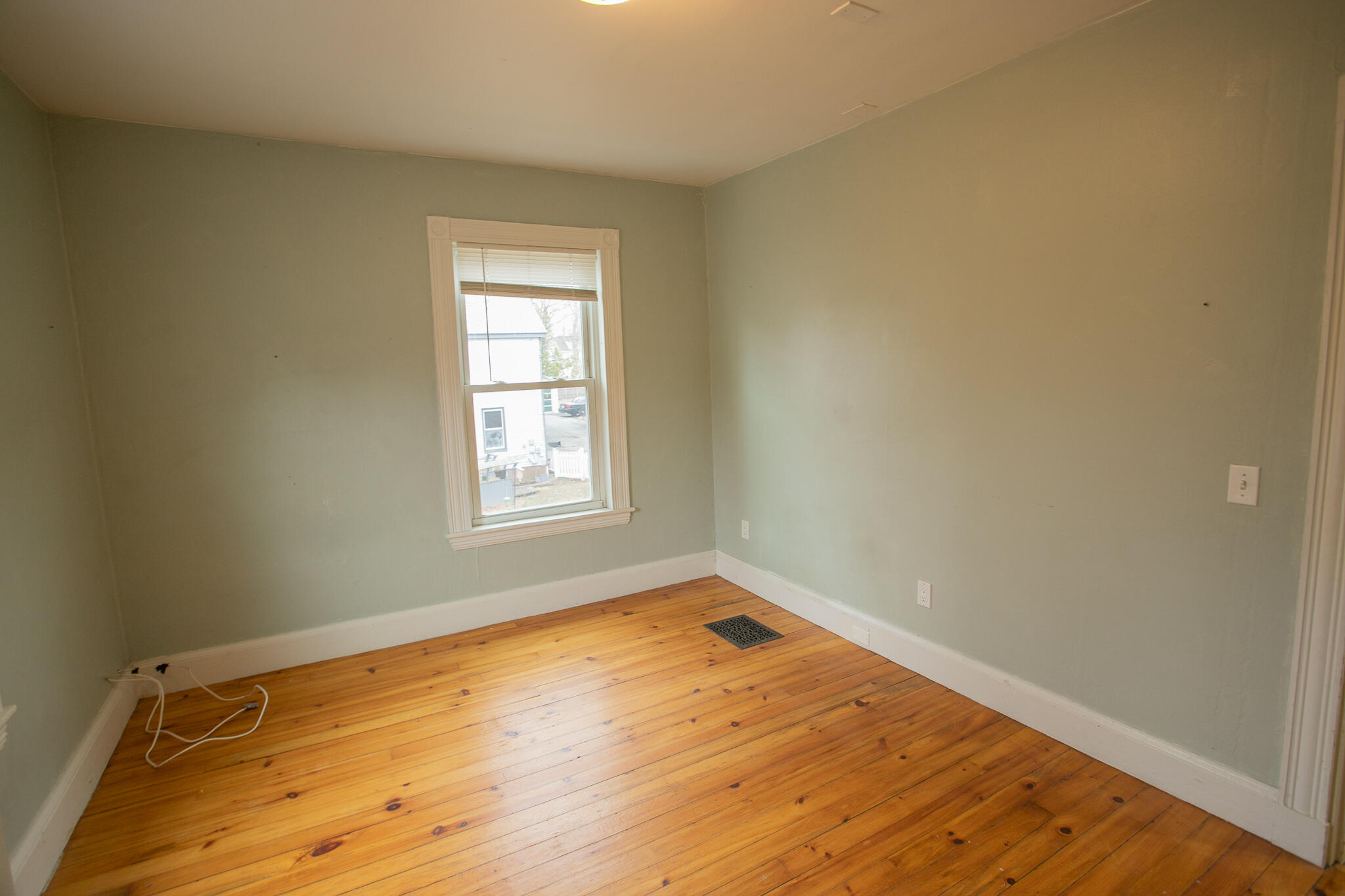 8-10 Linden Street Bangor, ME 04401 - Photo 48 of 80 IMG_0328