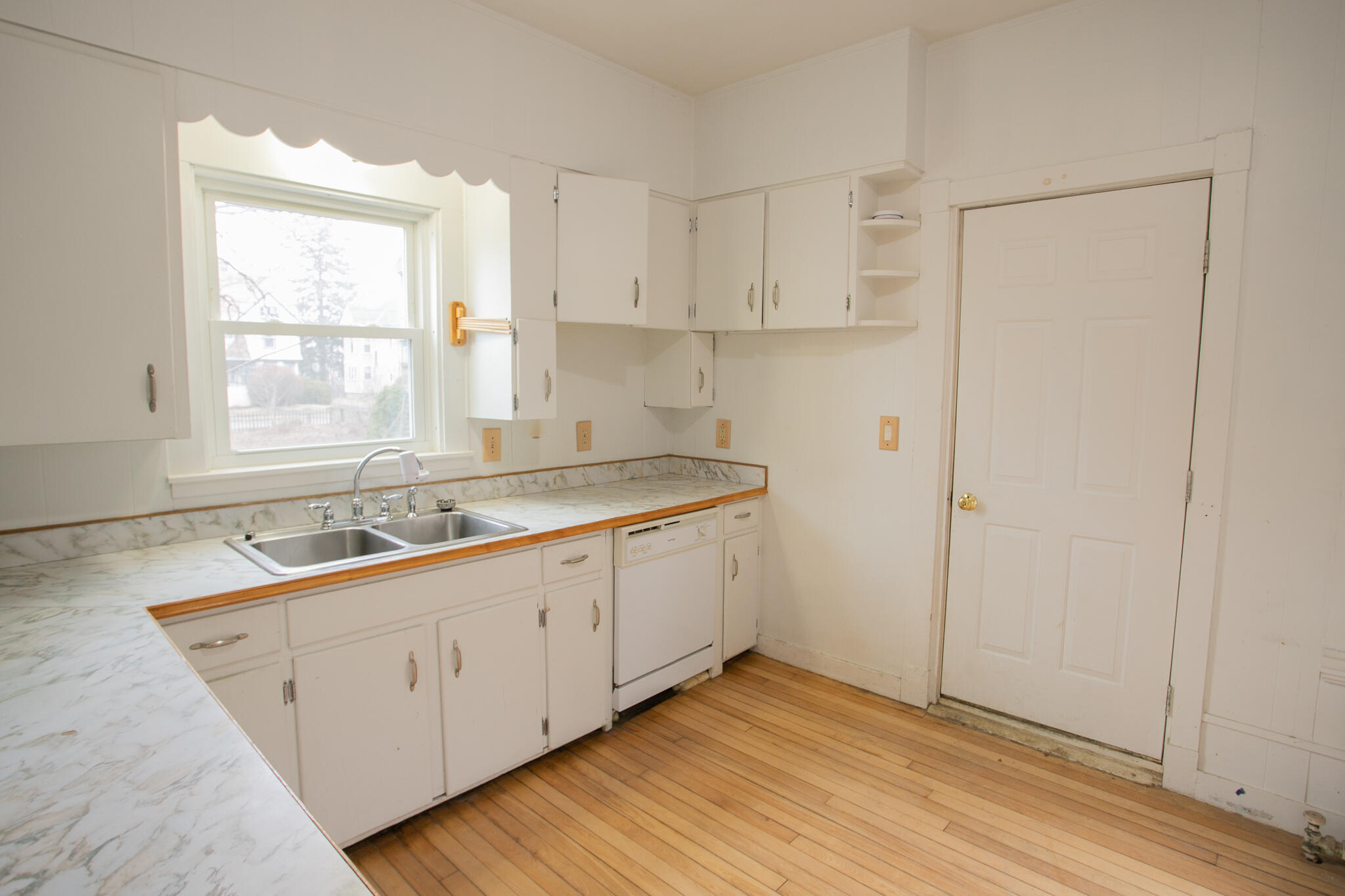 8-10 Linden Street Bangor, ME 04401 - Photo 63 of 80 IMG_0361