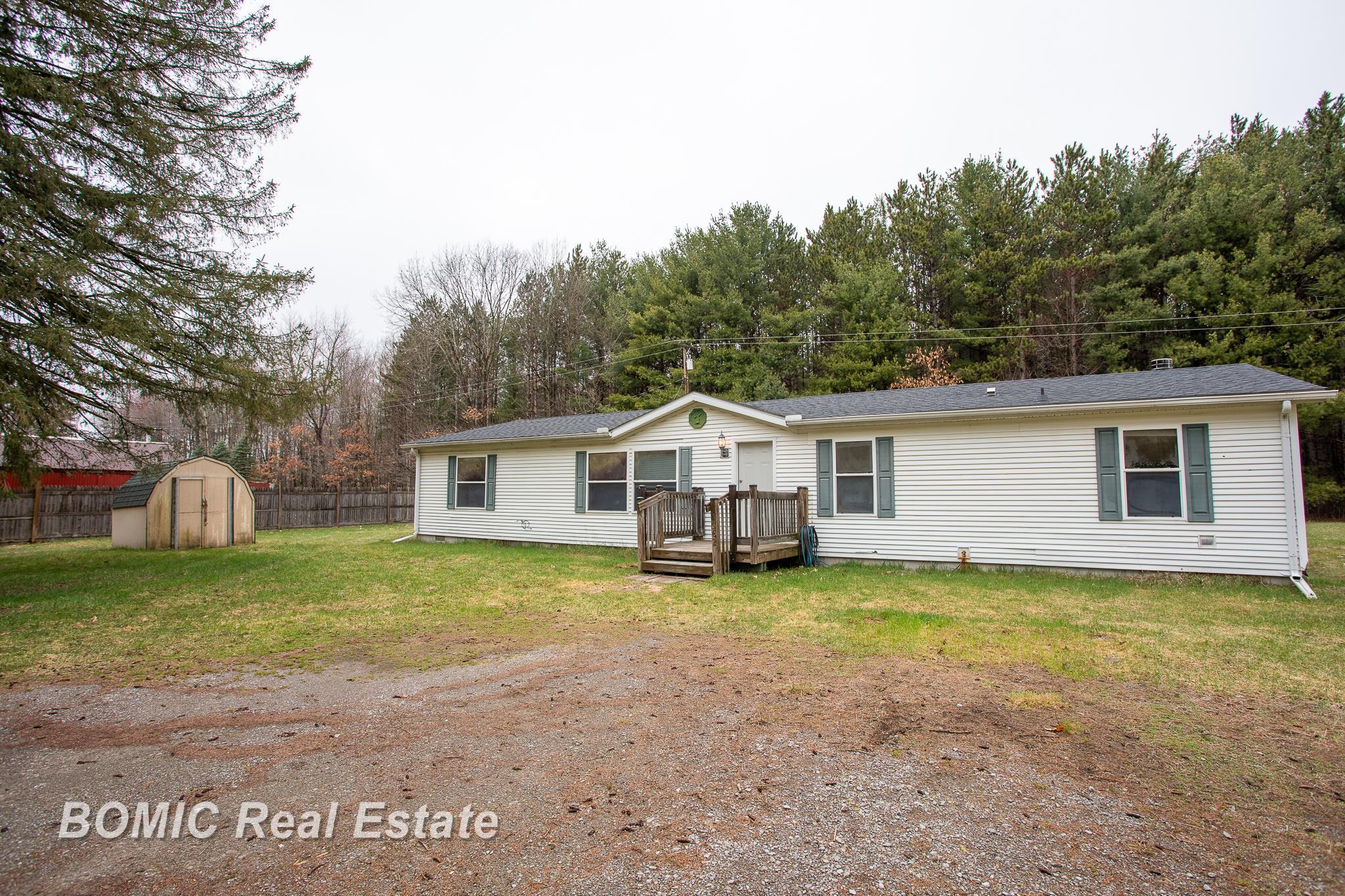 4562 Hanes Road Vassar, MI 48768 - Photo 3 of 21