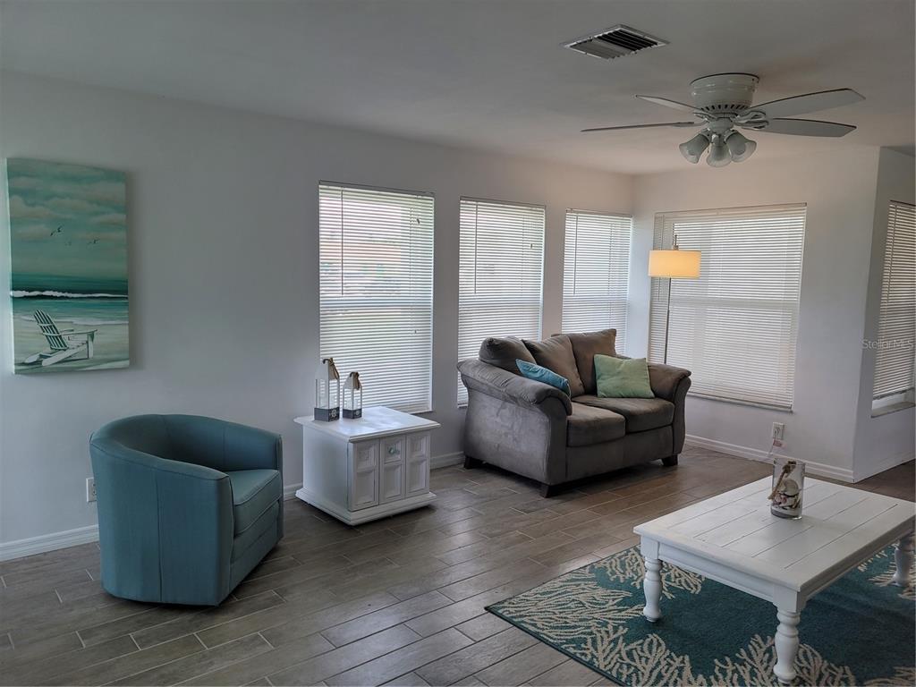 18 Golfview Court Rotonda West, FL 33947 - Photo 3 of 27
