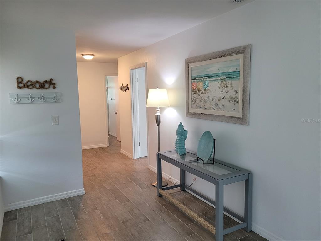 18 Golfview Court Rotonda West, FL 33947 - Photo 5 of 27
