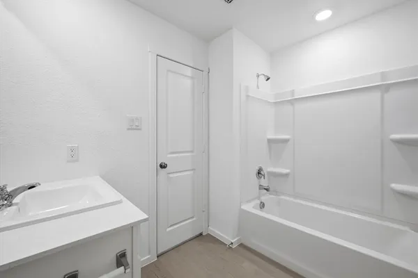 $1,950 | 1625 Elliott Road, Howe, TX 75459