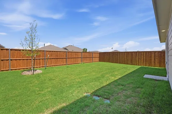 $1,950 | 1625 Elliott Road, Howe, TX 75459