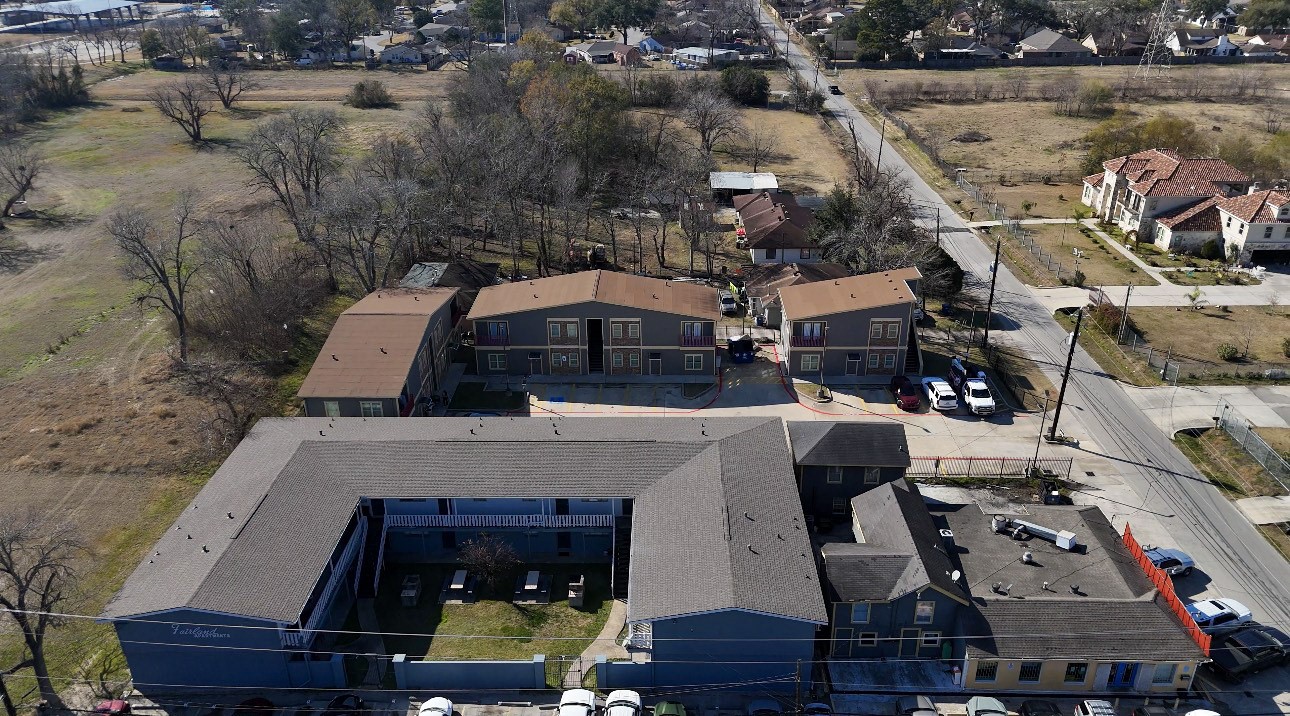716 Kolb Road, Unit 301 South Houston, TX 77587 - Photo 7 of 9