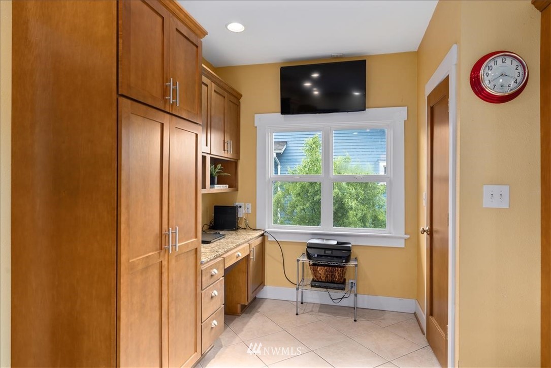 1602 Rockefeller Avenue Everett, WA 98201 - Photo 16 of 37