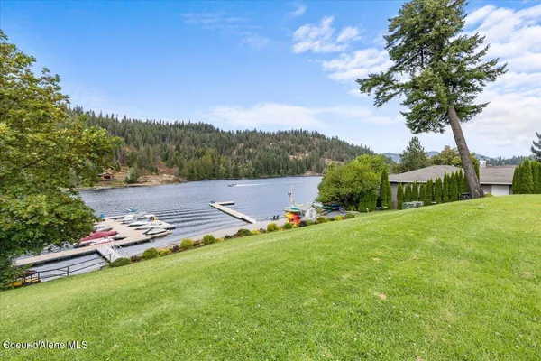 $329,000 | 5276 West Racquet Road, Unit 11, Rathdrum, ID 83858