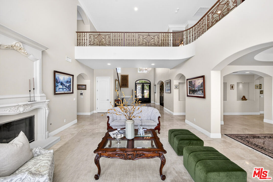 22355 South Summit Ridge Circle Chatsworth, CA 91311 - Photo 22 of 75