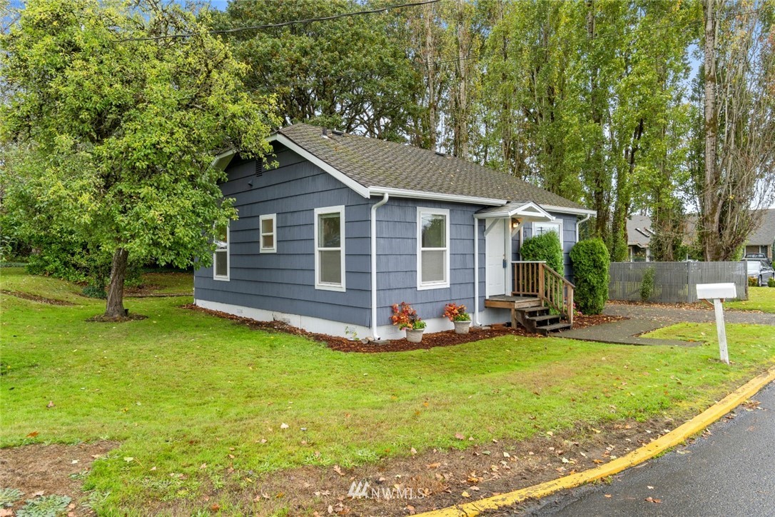 42 Southwest 13th Street Chehalis, WA 98532 - Photo 3 of 22 Gallery Image 3
