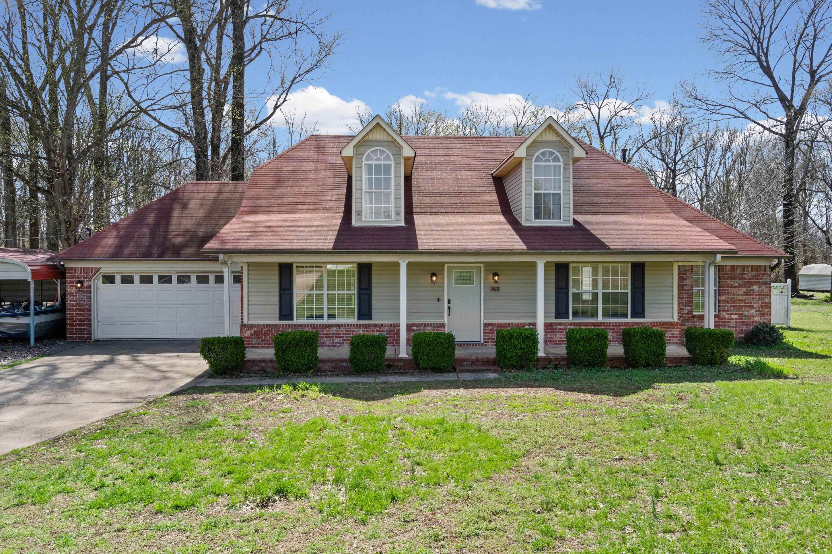511 Rae Drive Munford, TN 38058 - Photo 1 of 30 View of front of house with a porch