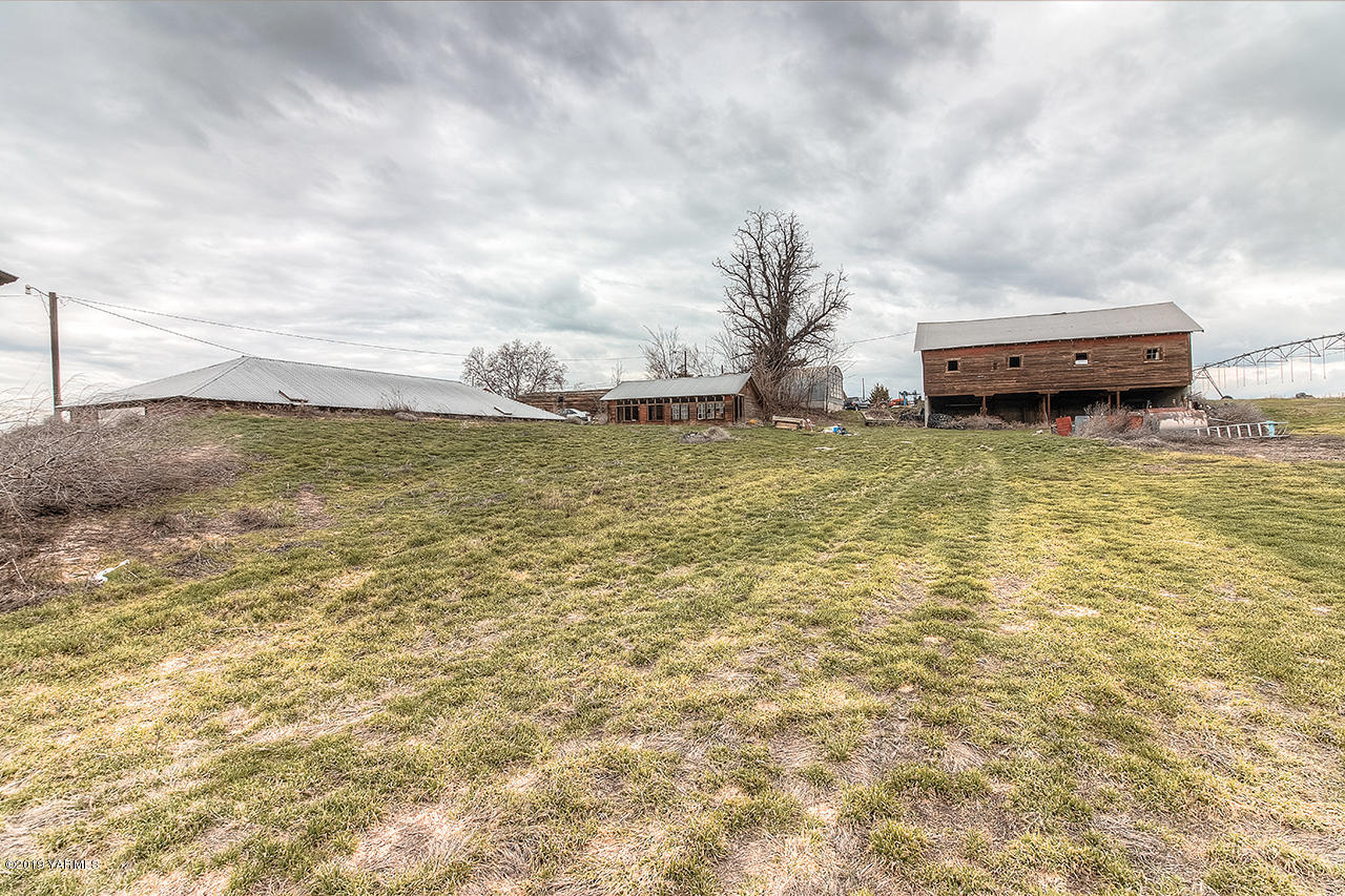 111 Beam Road Granger, WA 98932 - Photo 23 of 27 a view of an ocean