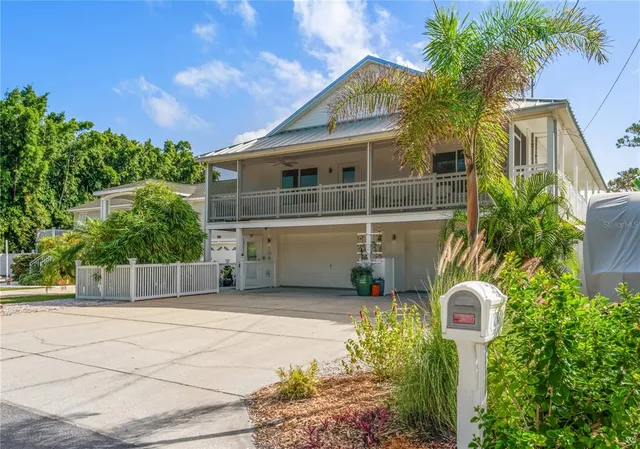 $965,000 | 109 Peterson Lane, Palm Harbor, FL 34683