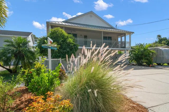 $965,000 | 109 Peterson Lane, Palm Harbor, FL 34683