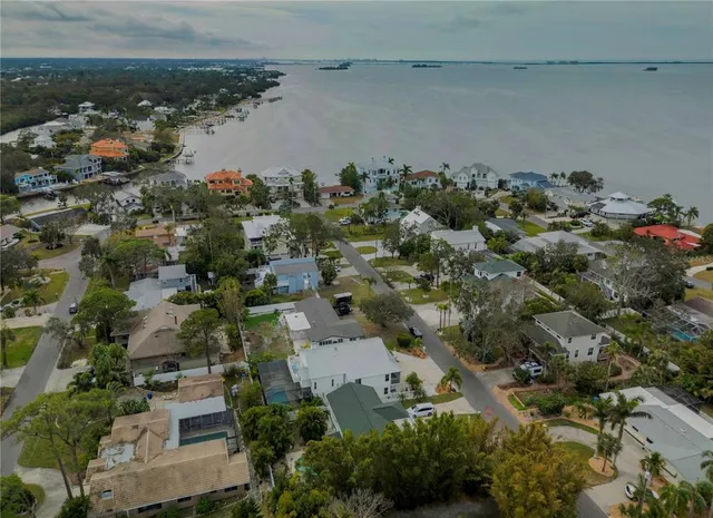 $965,000 | 109 Peterson Lane, Palm Harbor, FL 34683