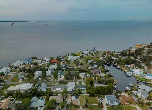 $965,000 | 109 Peterson Lane, Palm Harbor, FL 34683