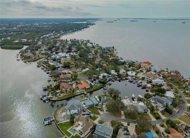 $965,000 | 109 Peterson Lane, Palm Harbor, FL 34683