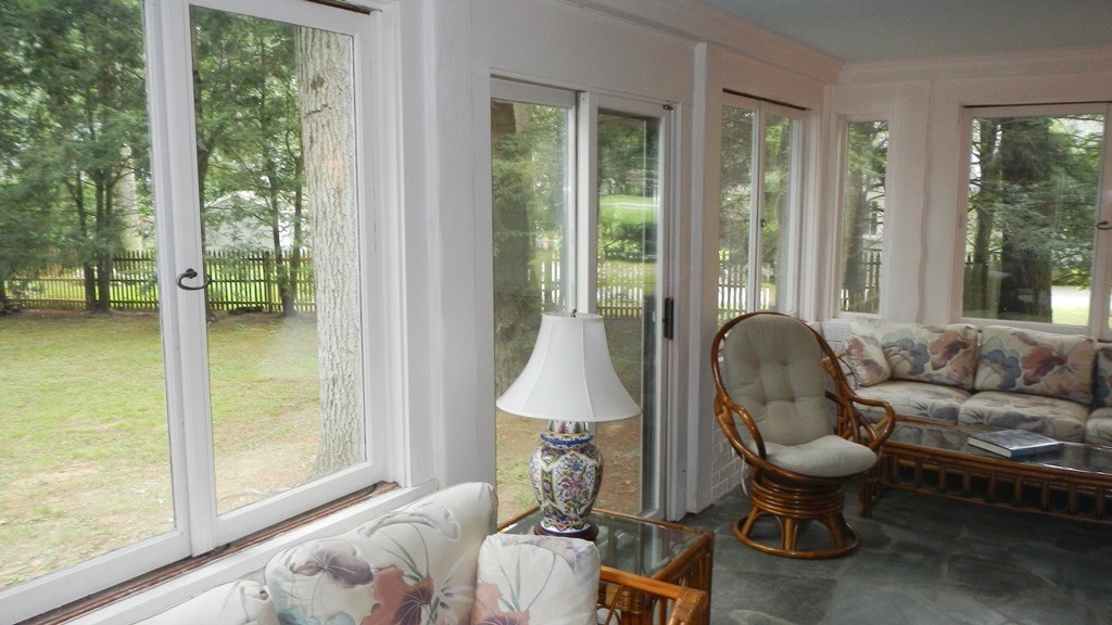 194 Colony Road Longmeadow, MA 01106 - Photo 6 of 30 Gallery Image 6