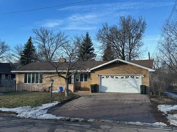 $199,900 | 842 Fir Avenue, Bird Island, MN 55310