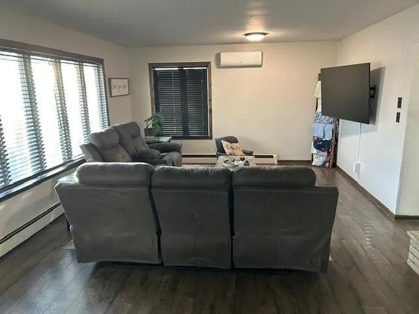 $199,900 | 842 Fir Avenue, Bird Island, MN 55310