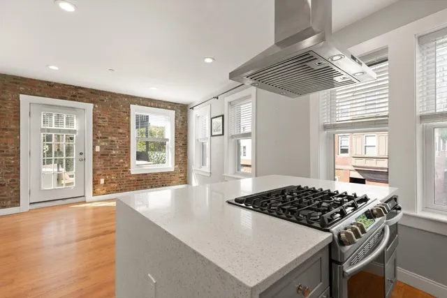 $675,000 | 115 Cottage Street, Unit 3, Boston, MA 02128