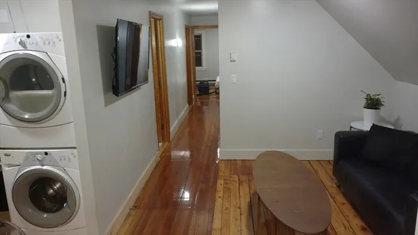 $3,100 | 12 Bennett Street, Unit 3, Boston, MA 02135