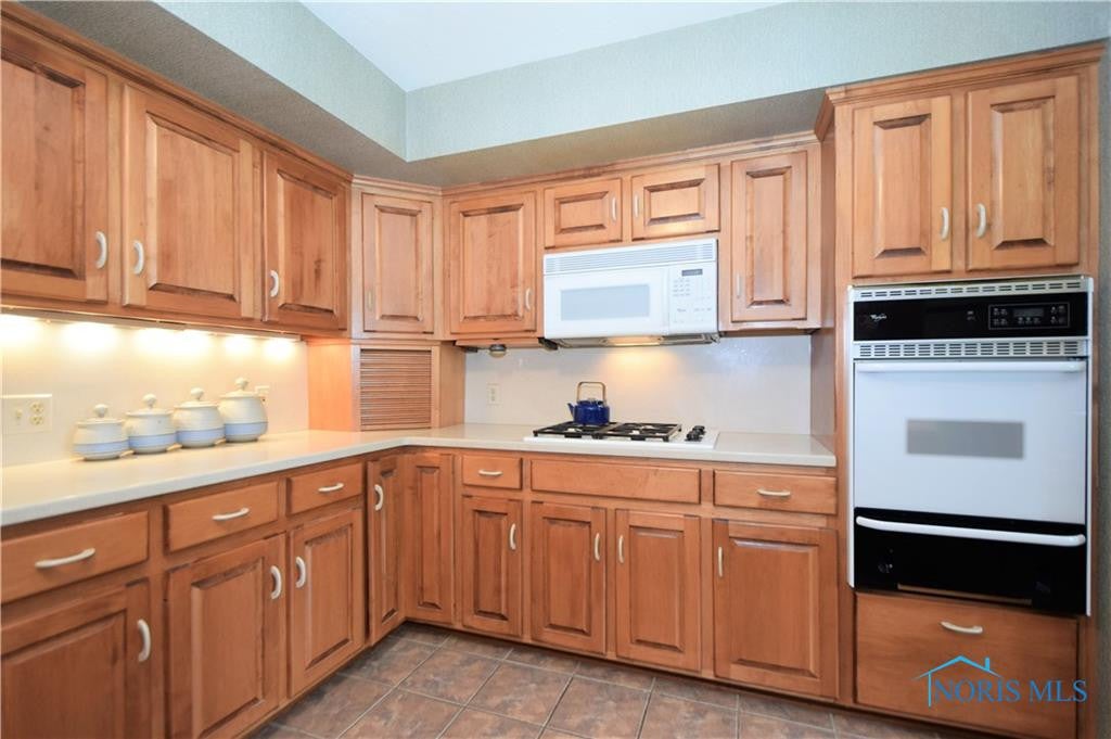 3047 Albon Road Maumee, OH 43537 - Photo 33 of 49 Gallery Image 33