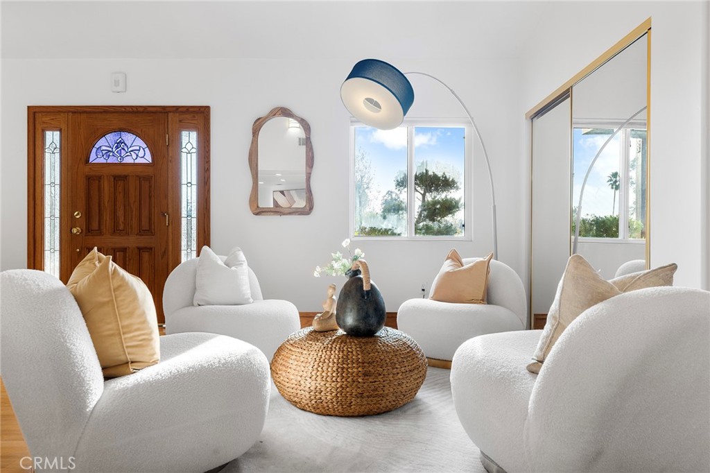 3675 Locksley Drive Pasadena, CA 91107 - Photo 15 of 68