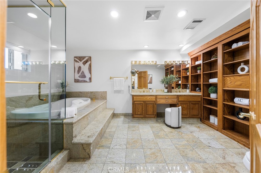 3675 Locksley Drive Pasadena, CA 91107 - Photo 37 of 68