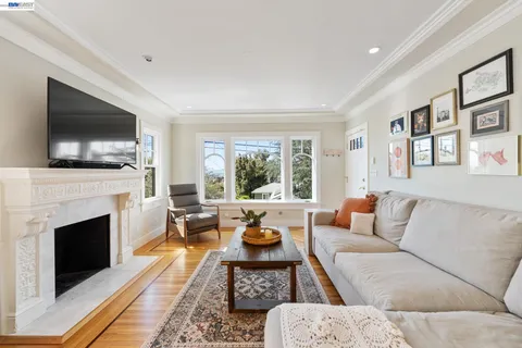 $849,000 | 5146 Camden Street, Oakland, CA 94619