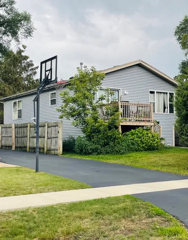 $249,900 | 319 Beachview Drive, Round Lake Beach, IL 60073