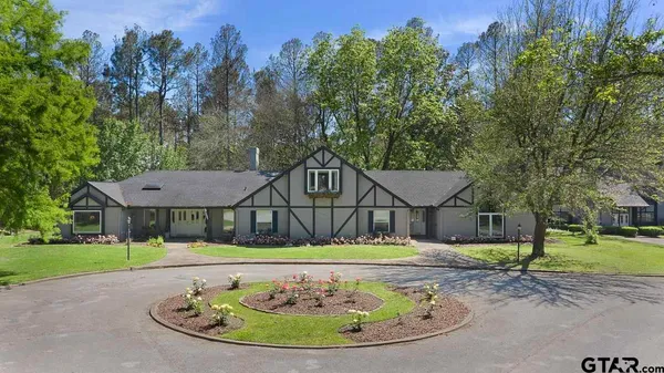 $1,300,000 | 17731 Highway 110, Lindale, TX 75771