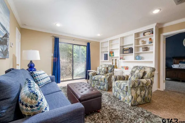 $1,300,000 | 17731 Highway 110, Lindale, TX 75771