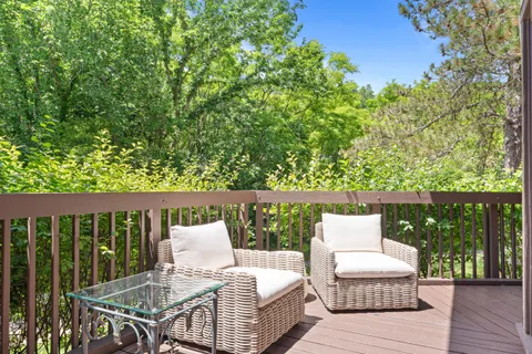 $555,000 | 930 Alpine Drive, Unit PP2, Fontana, WI 53125