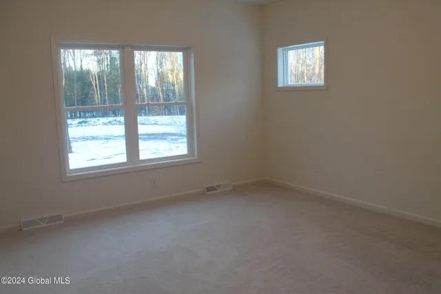 $639,600 | 21 Jack Drive, Halfmoon, NY 12065