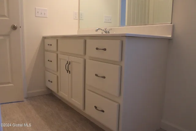 $639,600 | 21 Jack Drive, Halfmoon, NY 12065