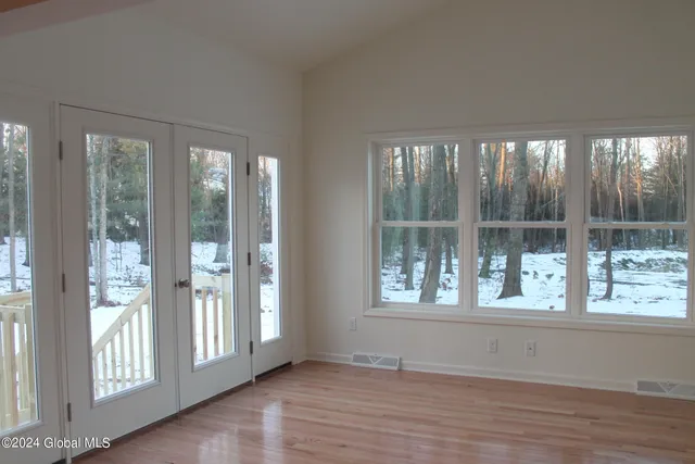 $639,600 | 21 Jack Drive, Halfmoon, NY 12065