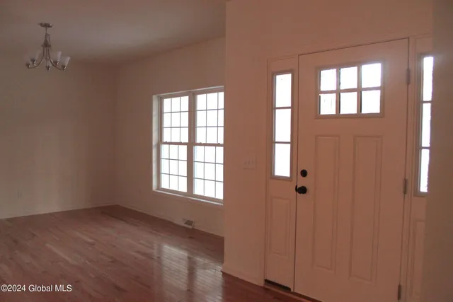 $639,600 | 21 Jack Drive, Halfmoon, NY 12065