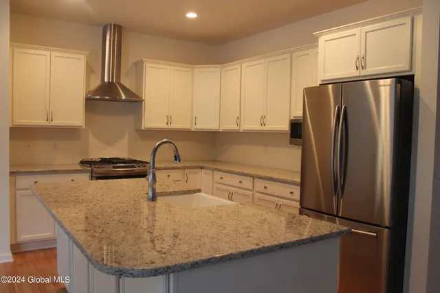 $639,600 | 21 Jack Drive, Halfmoon, NY 12065