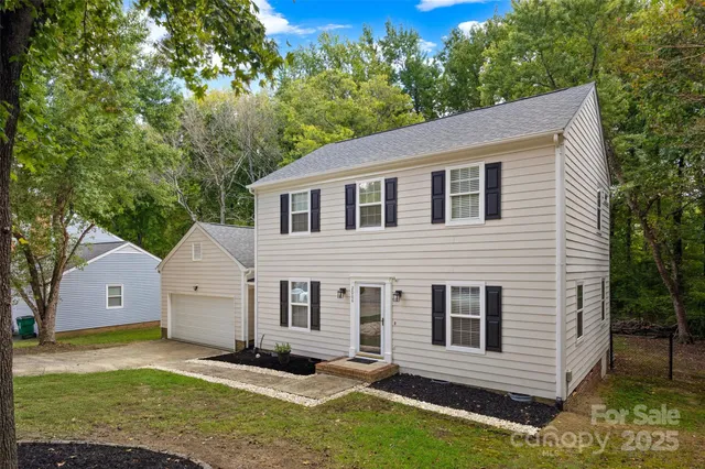 $375,000 | 2006 Killarney Place, Charlotte, NC 28262