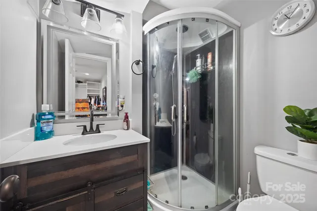 $375,000 | 2006 Killarney Place, Charlotte, NC 28262