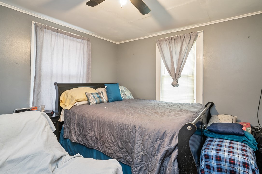 52 Salisbury Street Rochester, NY 14609 - Photo 12 of 21 BEDROOM 1