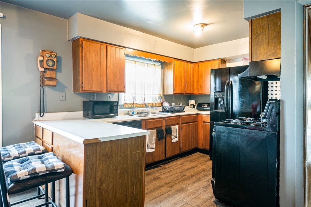 52 Salisbury Street Rochester, NY 14609 - Photo 4 of 21 KITCHEN