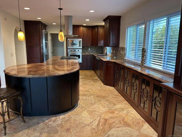 $5,800 | 16521 Calle Pulido, San Diego, CA 92128