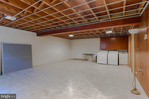 a view of room with refrigerator