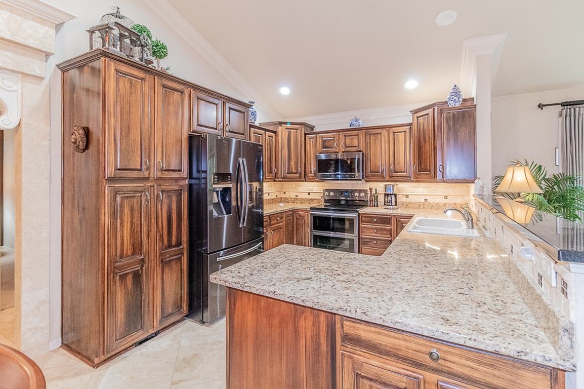 4731 Westbrook Court Appleton, WI 54913 - Photo 13 of 68
