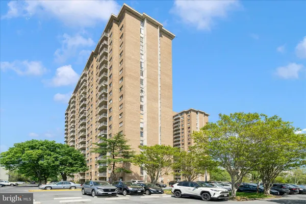$149,900 | 1836 Metzerott Road, Unit 904, Hyattsville, MD 20783