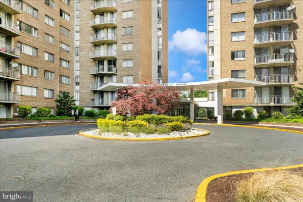 $149,900 | 1836 Metzerott Road, Unit 904, Hyattsville, MD 20783
