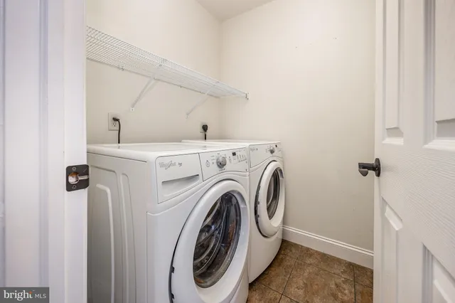 $335,000 | 2005 Golden Court, Mechanicsburg, PA 17055