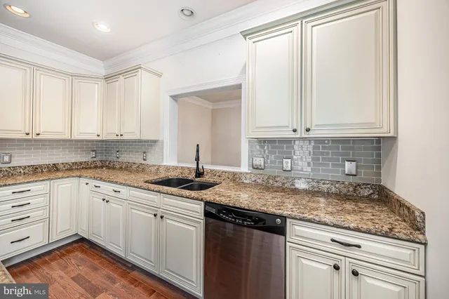 $335,000 | 2005 Golden Court, Mechanicsburg, PA 17055