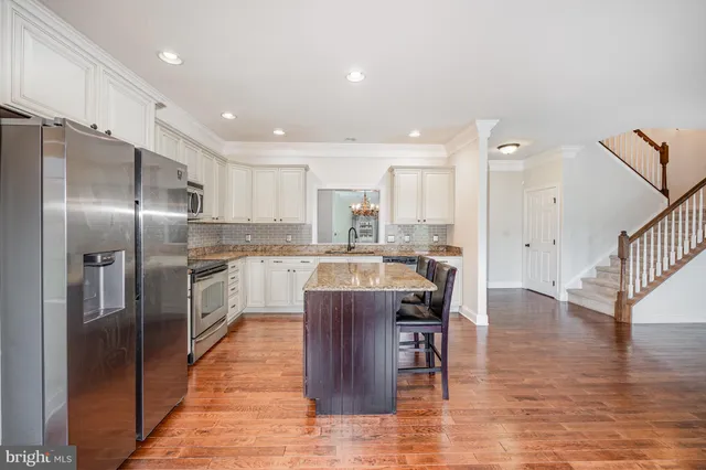 $335,000 | 2005 Golden Court, Mechanicsburg, PA 17055